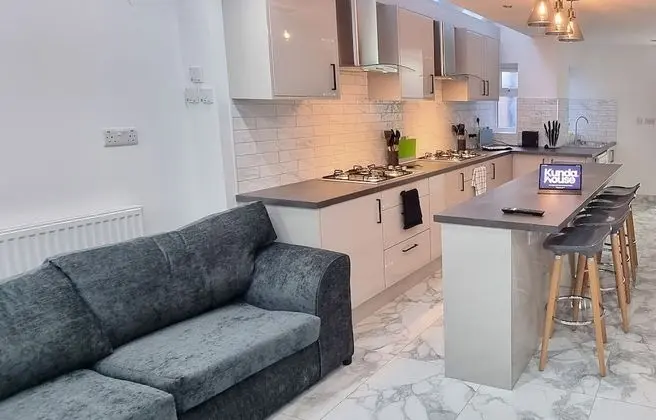 Deluxe Tek Büyük Yataklı Oda, Banyolu/Duşlu