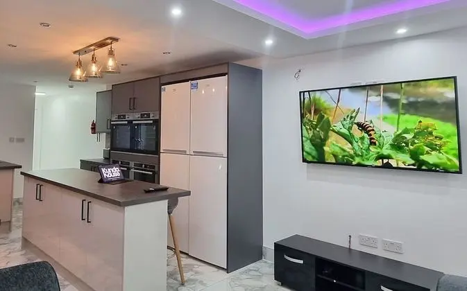 Deluxe Tek Büyük Yataklı Oda, Banyolu/Duşlu