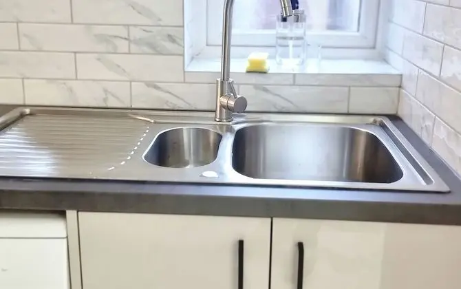 Deluxe Tek Büyük Yataklı Oda, Banyolu/Duşlu