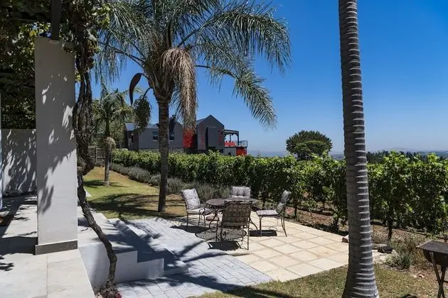 Deluxe Kır Evi, Sigara İçilmez