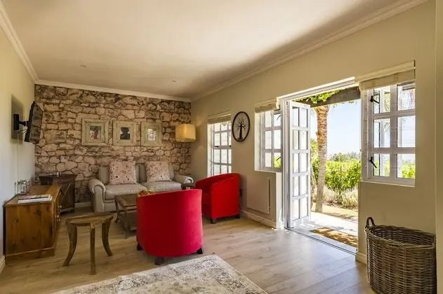 Deluxe Kır Evi, Sigara İçilmez