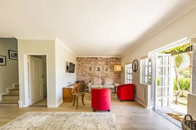Deluxe Kır Evi, Sigara İçilmez