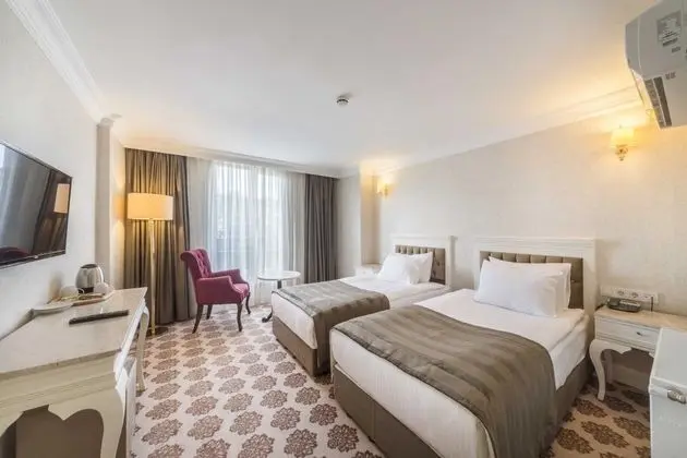 Çift Kişilik, Şehir Manzaralı