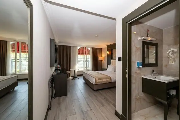 Çift Kişilik, Şehir Manzaralı