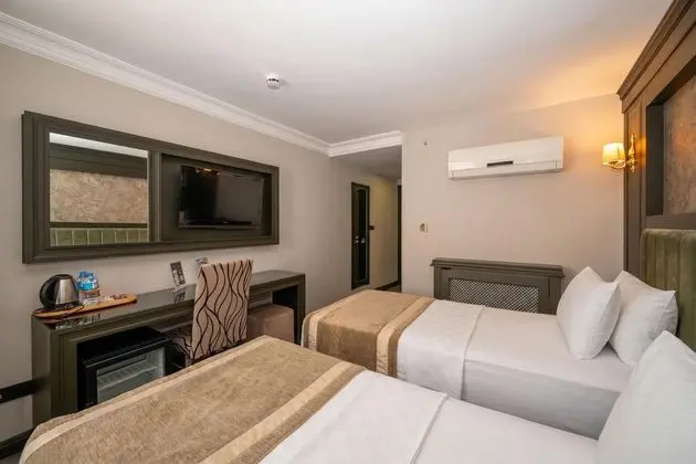 Çift Kişilik, Şehir Manzaralı
