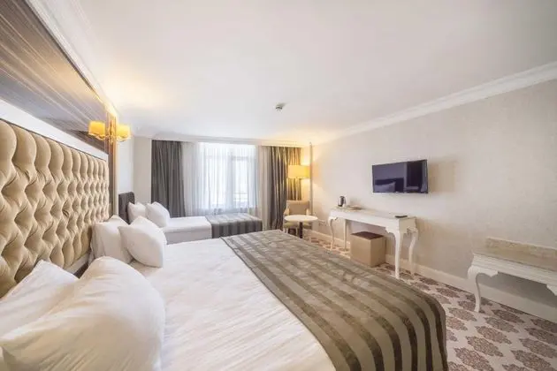 Corner Room, Şehir Manzaralı
