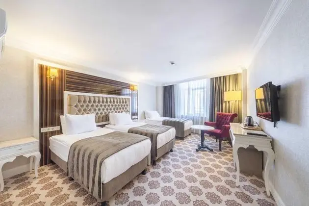 Triple, Şehir Manzaralı