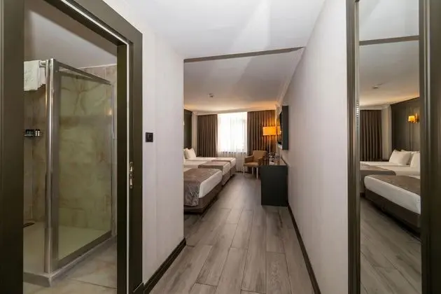 Triple, Şehir Manzaralı