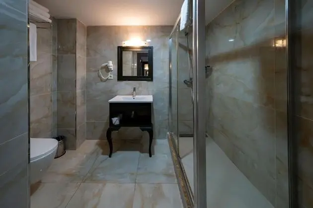Triple, Şehir Manzaralı