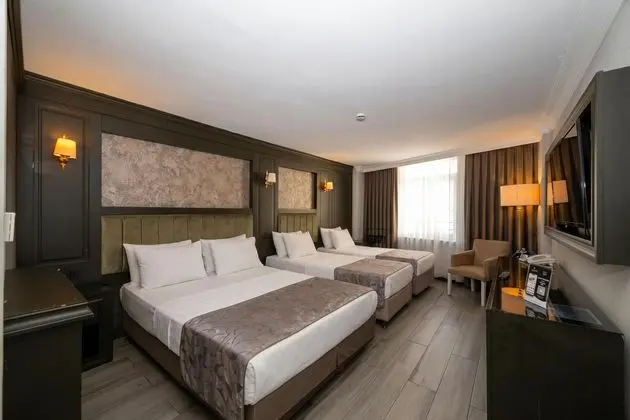 Triple, Şehir Manzaralı