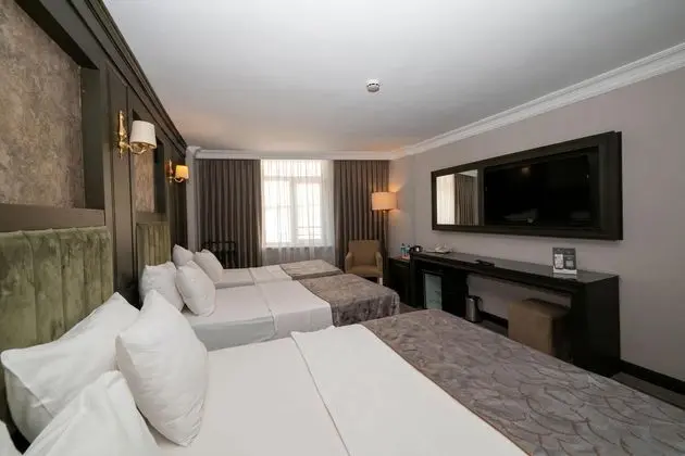 Triple, Şehir Manzaralı