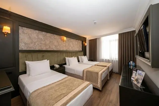 Triple, Şehir Manzaralı