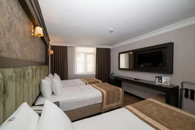 Triple, Şehir Manzaralı