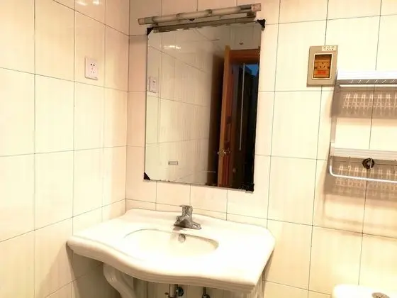 Basic Ortak Ranzalı Oda, Ortak Banyo