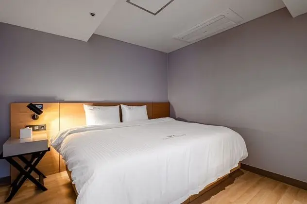 Executive Suite (No View)