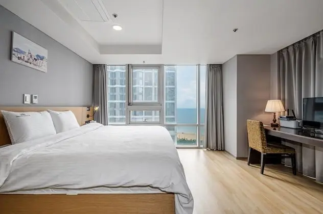 Superior Half Ocean Upgrade (Random Bed Type): 6 PM Check-in / 11 AM Check-out