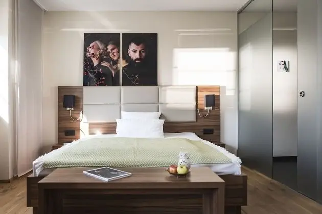 Tek Büyük Yataklı Oda