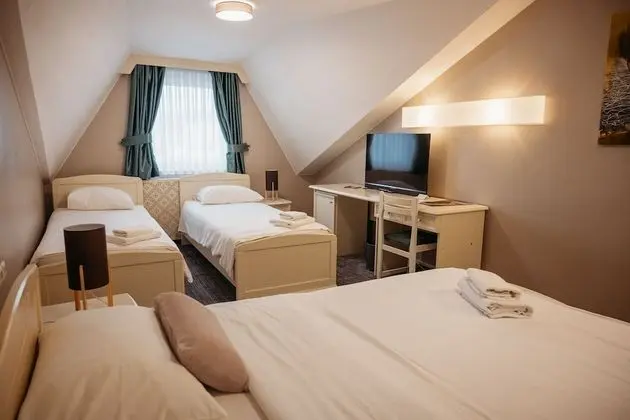 Standard Dört Kişilik Oda