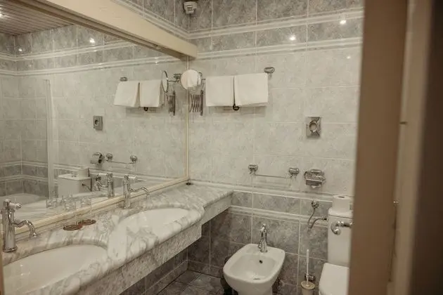 Standard Tek Büyük veya İki Ayrı Yataklı Oda