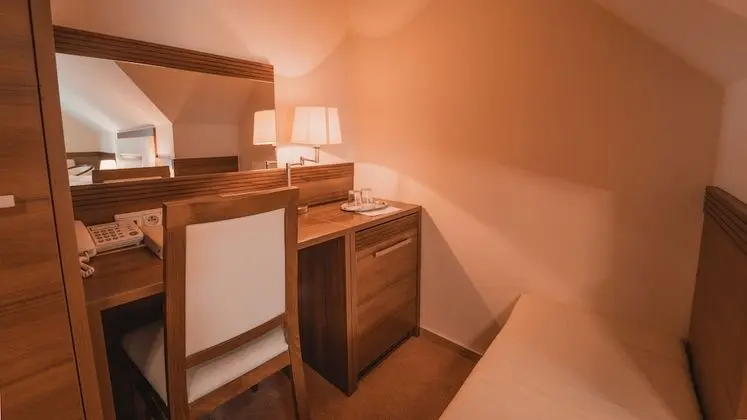 Standard Tek Büyük Yataklı Oda, 1 Yatak Odası, Özel Banyo, Tepe Manzaralı