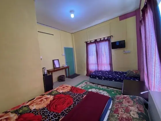 Economy Üç Kişilik Oda (Room No 5 Hola)