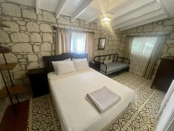 Taş Oda, Manzarasız, 1. Kat