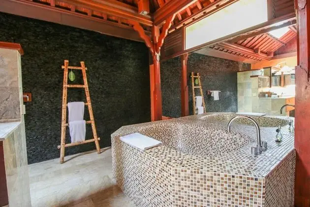 Villa (Duplex)