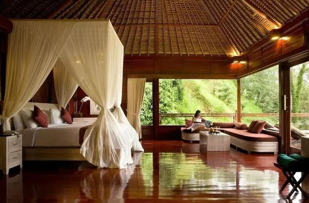 Villa (River Front Pool )