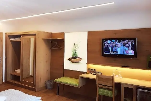 Comfort Büyük Yataklı Tek Kişilik Oda