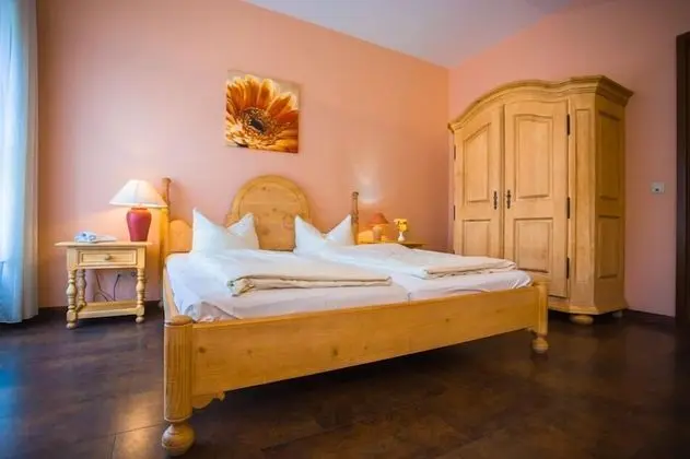 Tek Büyük Yataklı Oda