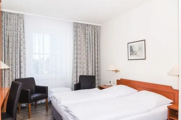 Standard Tek Büyük Yataklı Oda