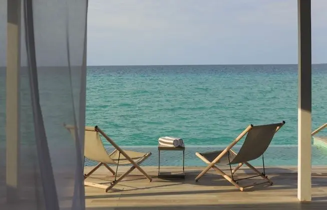 Deluxe Villa (Water)