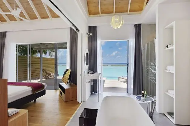 Deluxe Villa (Water)