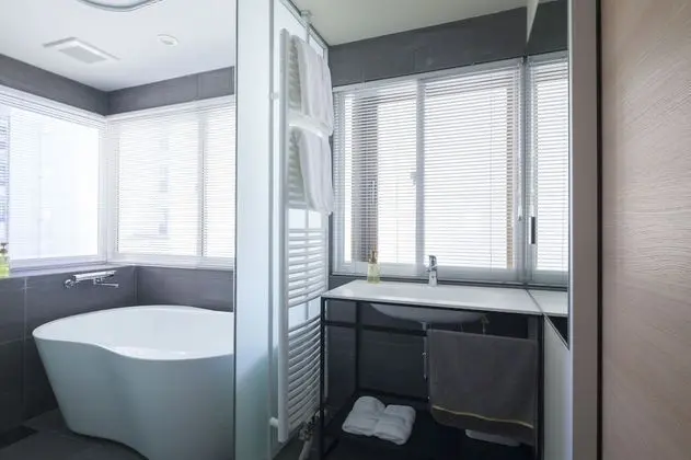 Ev (4Bedroom 5Toilet 4Bathroom 3Kitchen)