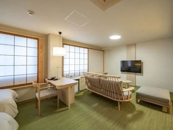 Oda, Sigara İçilmez (Family Room for 4 Adults, Renovated)