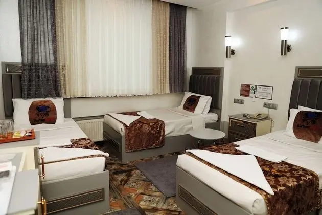 Basic Üç Kişilik Oda