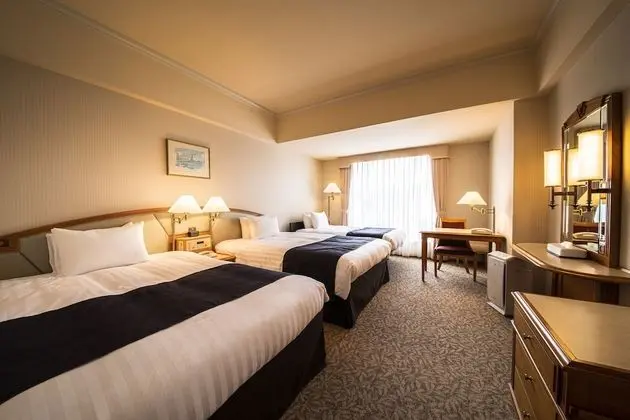 Üç Kişilik Oda, Sigara İçilmez (2 Single Beds and 1 Extra Bed)