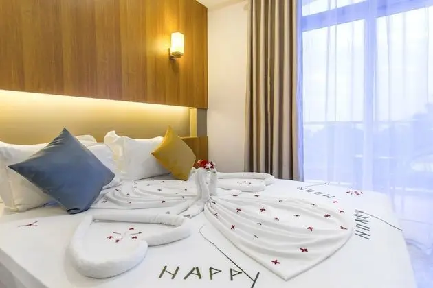 Deluxe Tek Büyük Yataklı Oda, Balkon, Şehir Manzaralı
