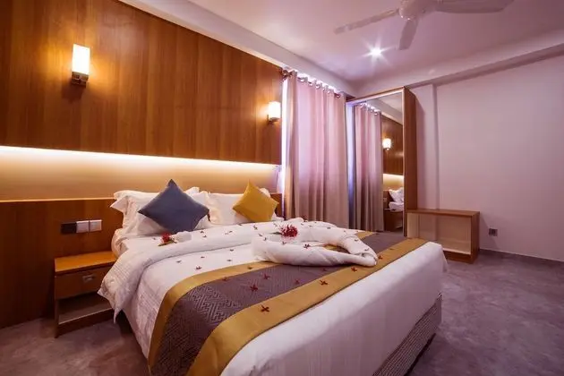 Deluxe Tek Büyük Yataklı Oda, Balkon, Şehir Manzaralı