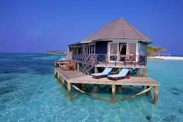 Villa, Deniz Üstü