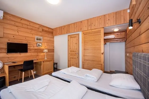 Tek Büyük veya İki Ayrı Yataklı Oda, Balkon