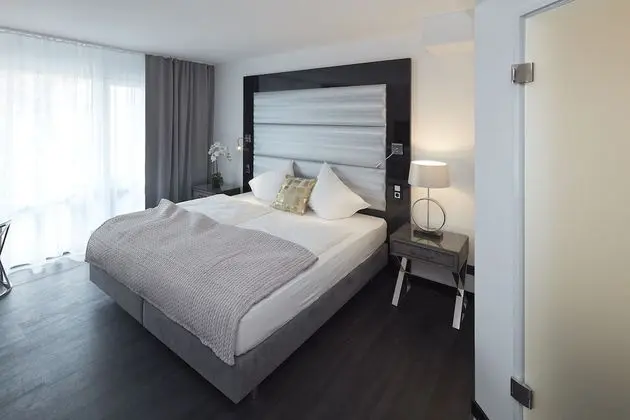 Tek Büyük Yataklı Oda, Balkon