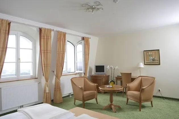 Standard Tek Büyük veya İki Ayrı Yataklı Oda