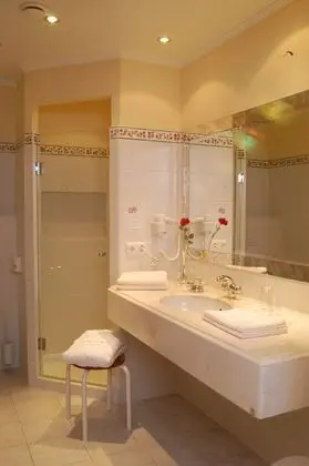 Standard Tek Büyük veya İki Ayrı Yataklı Oda