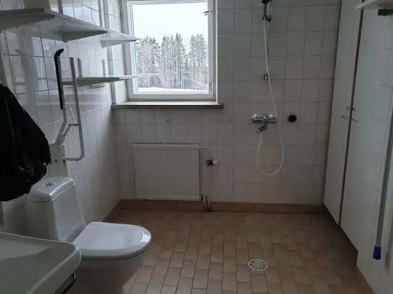 Dört Kişilik Oda, Ortak Banyo