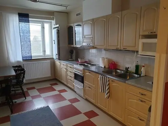 Tek Büyük veya İki Ayrı Yataklı Oda, Ortak Banyo