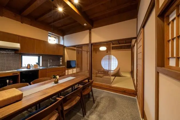 Traditional Ev (Private Vacation)
