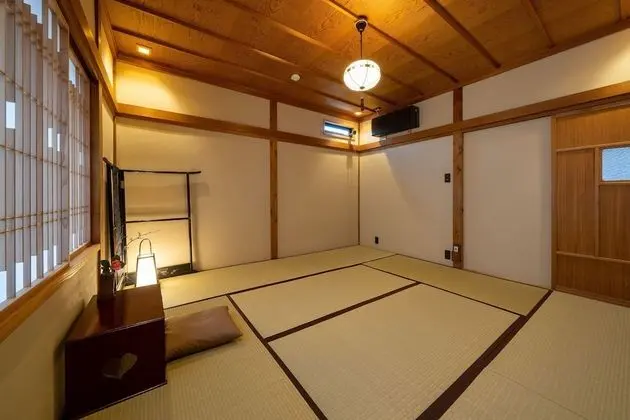 Traditional Ev (Private Vacation)