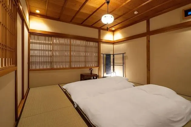 Traditional Ev (Private Vacation)
