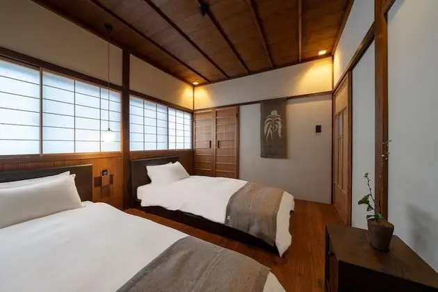 Traditional Ev (Private Vacation)
